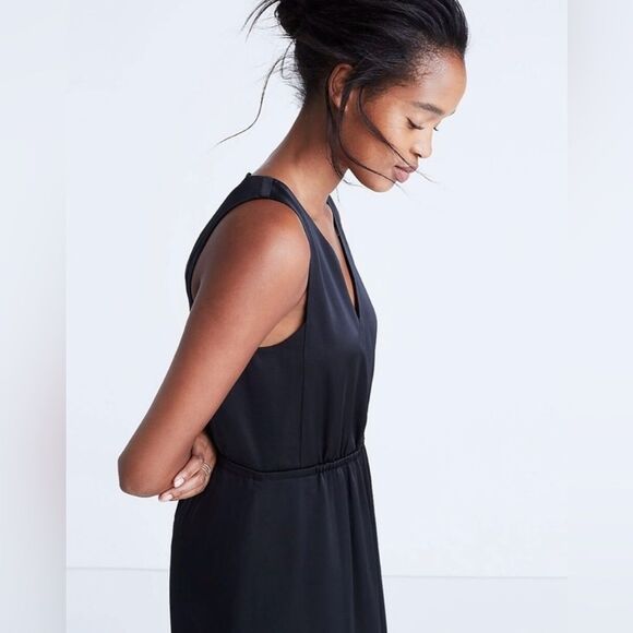 Madewell Little Black A Night Out V-Neck Dress - Picture 3 of 13